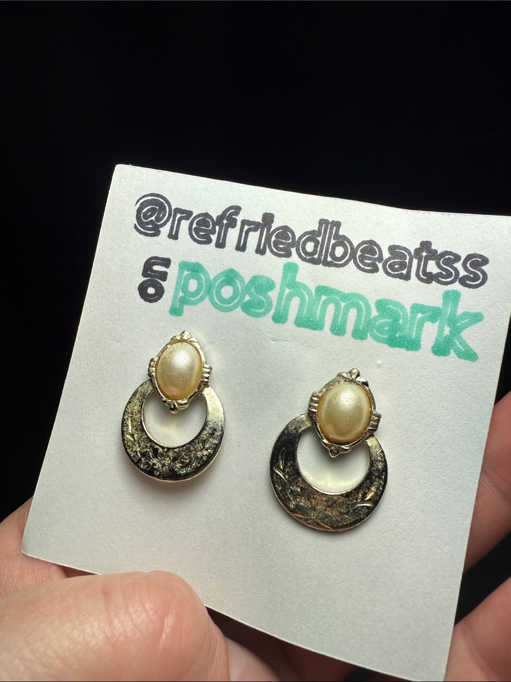 Art & Accessories - Earrings